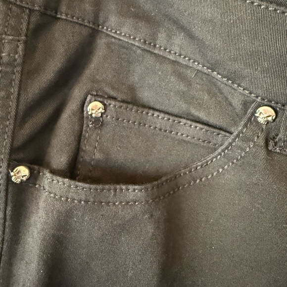 NWT Tripp NYC Black Twill Skinny Pants in Size 14S From Torrid - Picture 3 of 7